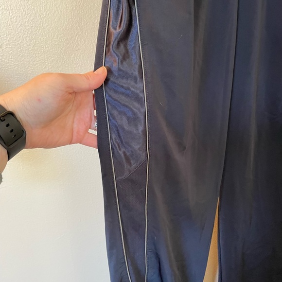 Champion | Navy Athletic Pants | Size Large - Picture 4 of 6